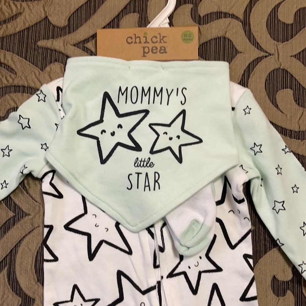 Chickpea Mommy’s Star Baby Onesie Outfit NWT